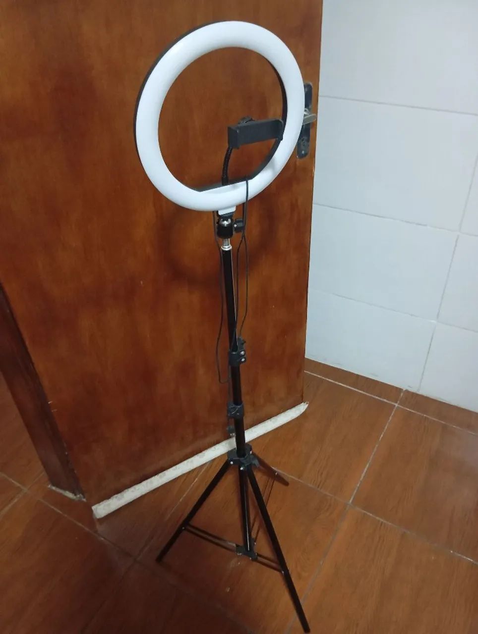 Vendo ANEL ILUMINADOR NOVO - Foto 2