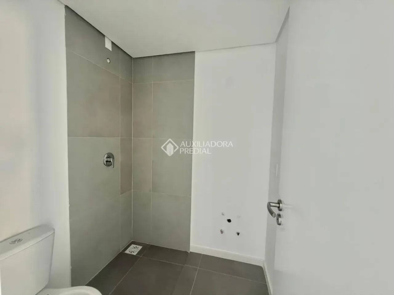 APARTAMENTO DUPLEX NOVO COM PÁTIO 1KM CAMPECHE - Foto 3