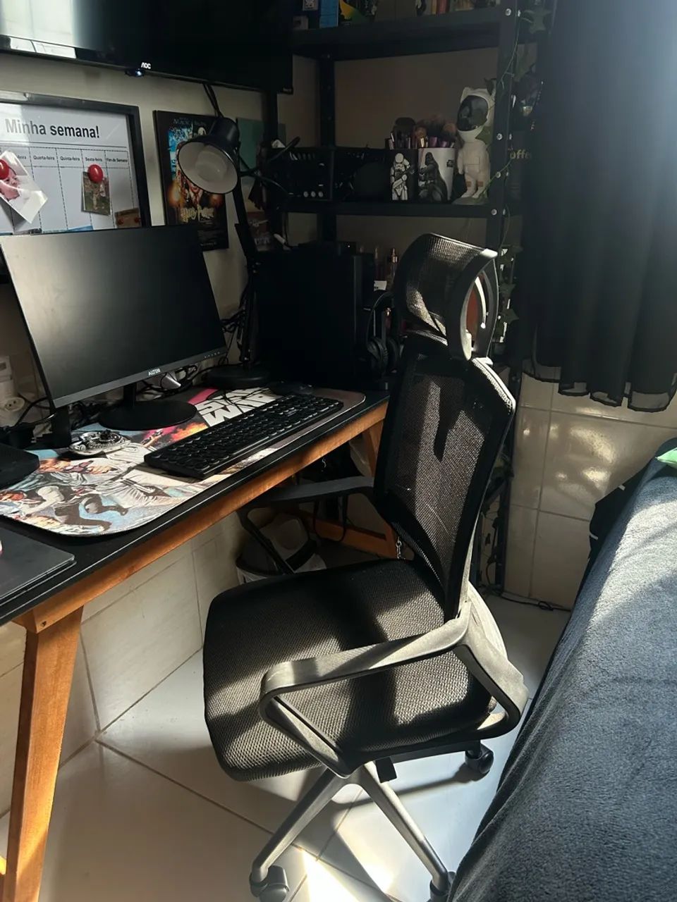 Vendo cadeira escritório giratória com regulagem 