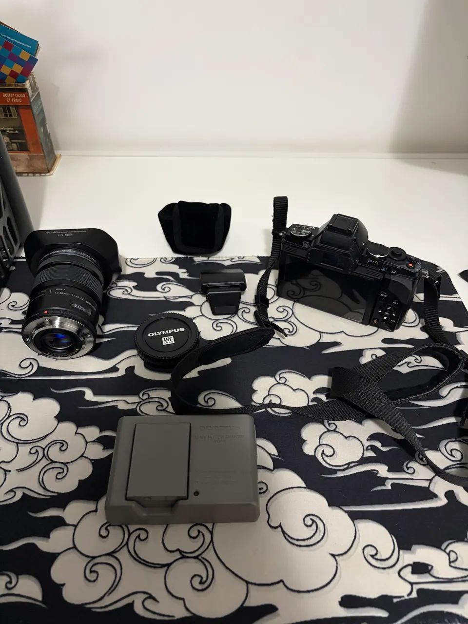 Olympus OM-D E-M5 + lente + case  - Foto 2