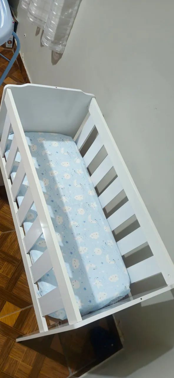 Berço + banheira com apoio