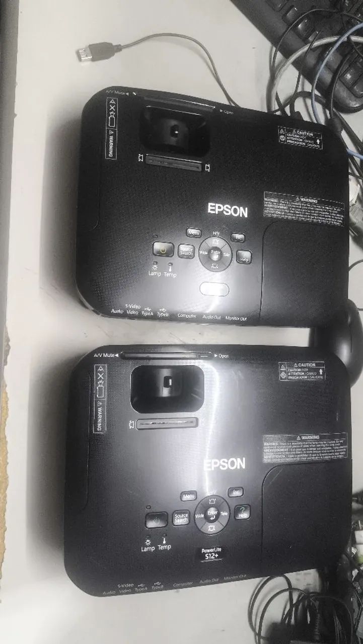 Lote de projetores multimídia Epson S12+ - Foto 2