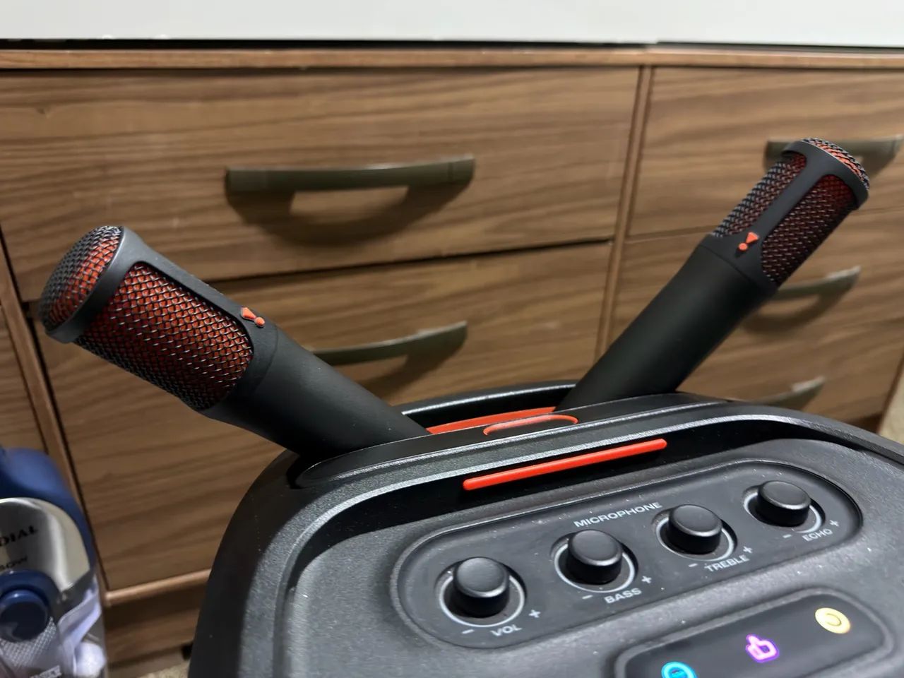 JBL Partybox 320 + Mic Easysing com IA - Foto 4