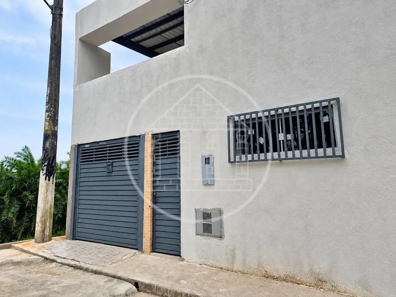 Sobrado à Venda com 2 quartos no BNH - Grajaú