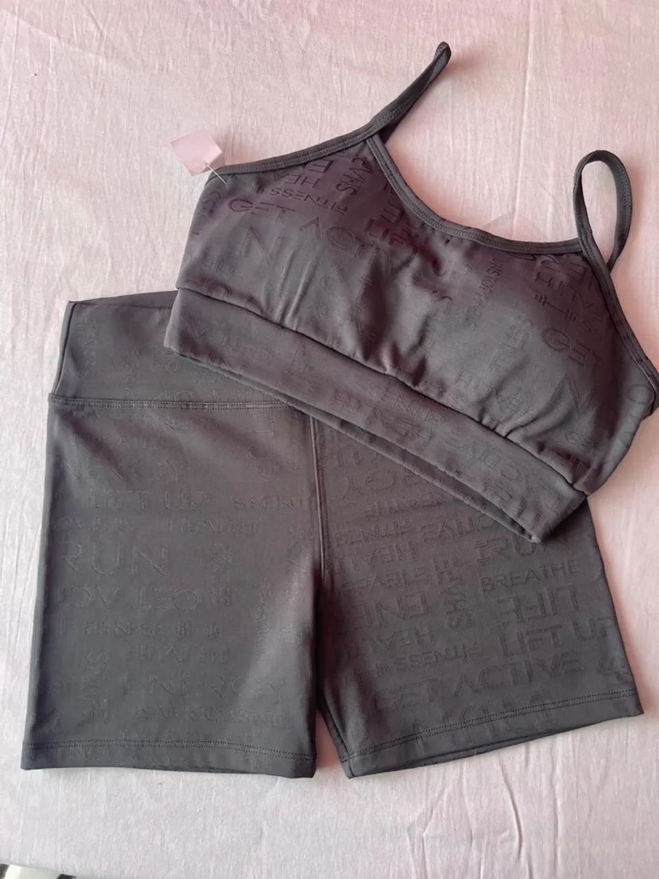 Lote de roupa de academia feminina  - Foto 5