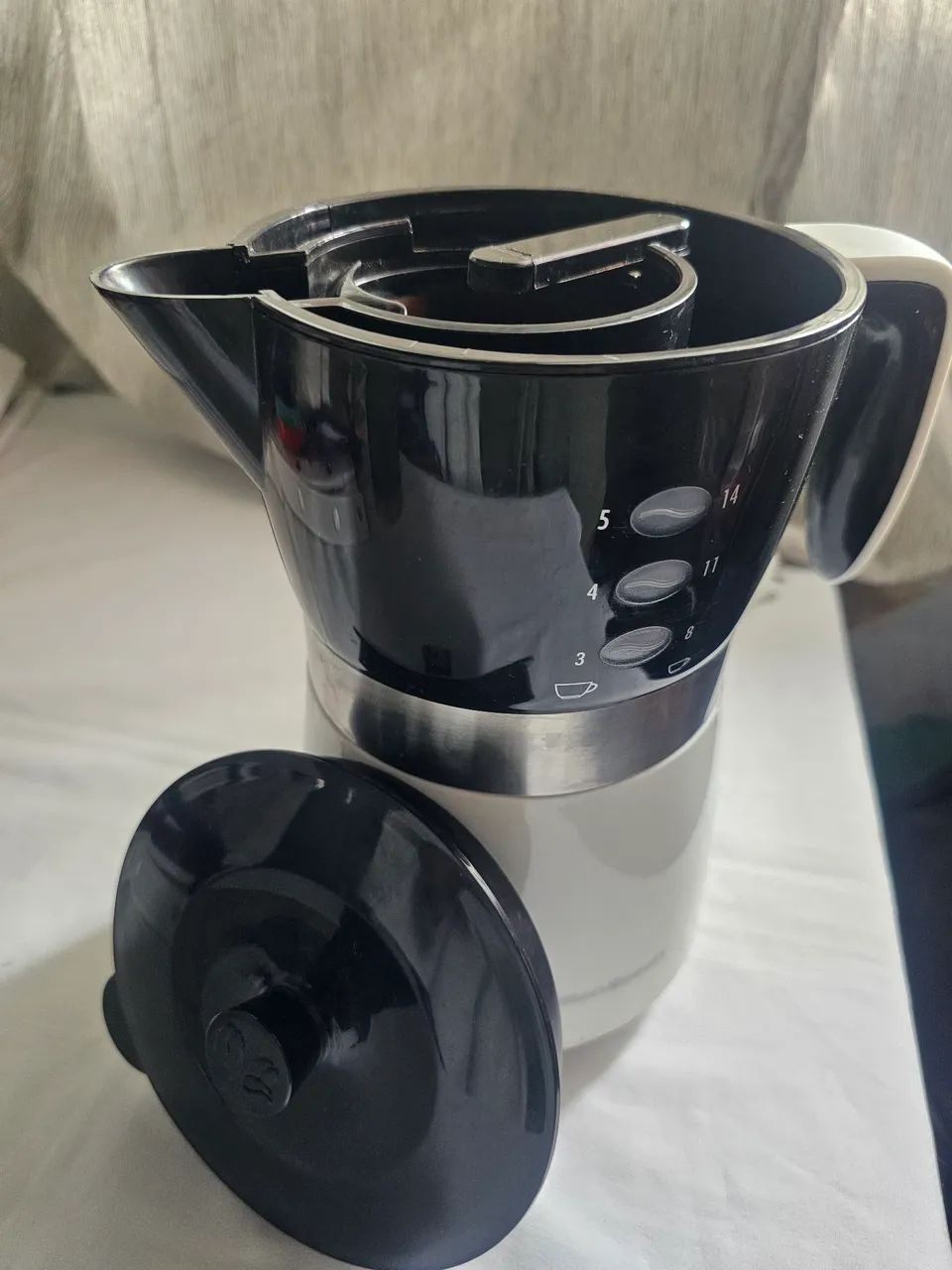 Hamilton Beach Electric Coffee Maker, 14-Cup, Black/White, 220V