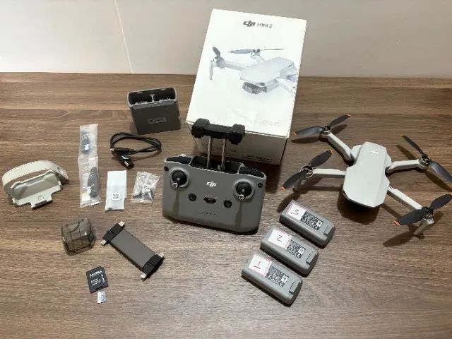 Drone Dji Mini 2 Combo (3 Baterias) Carregador + Cartão Sd Light Gray