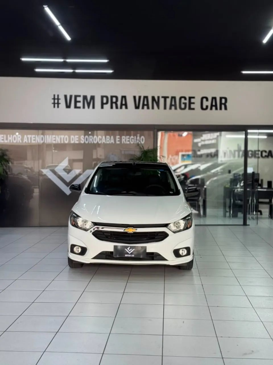 Chevrolet Onix Hatch Effect 1.4 8V Flex Mec. 4P 2018 - Foto 2