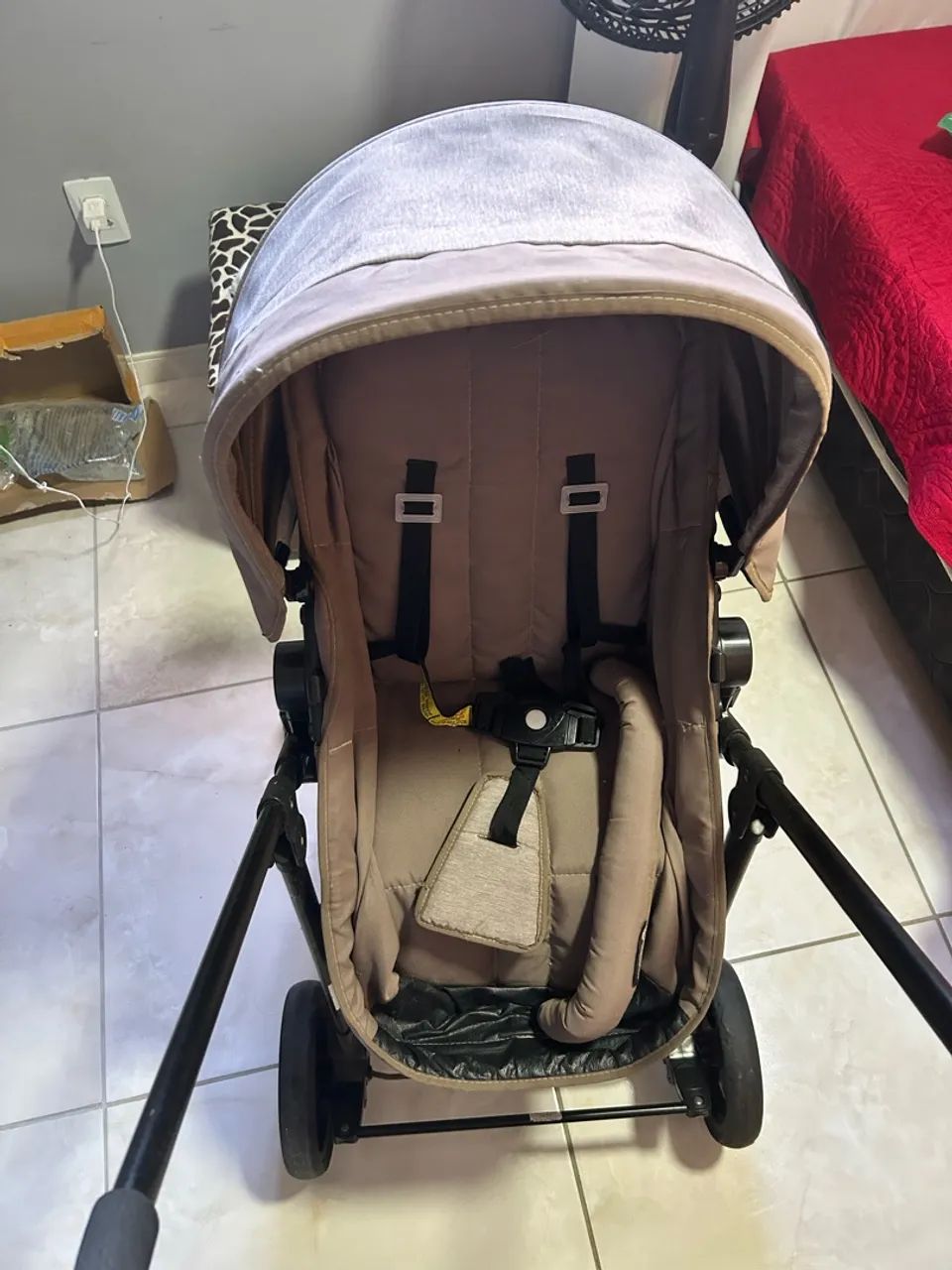 Carrinho de bebê 2 em 1 - dobrável  - Foto 3