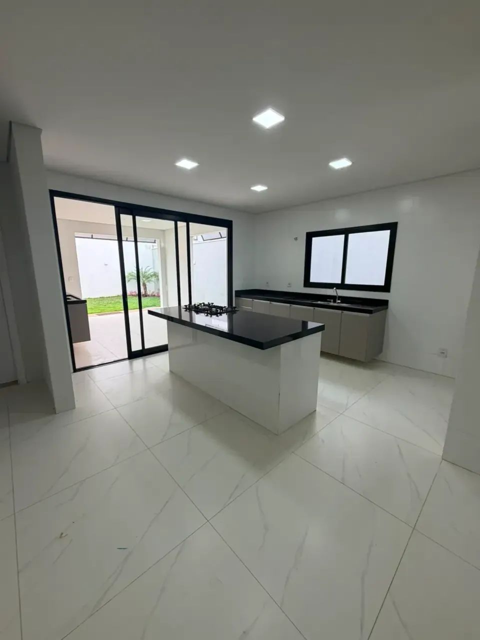 ALUGO CASA NO BELVEDERE 1