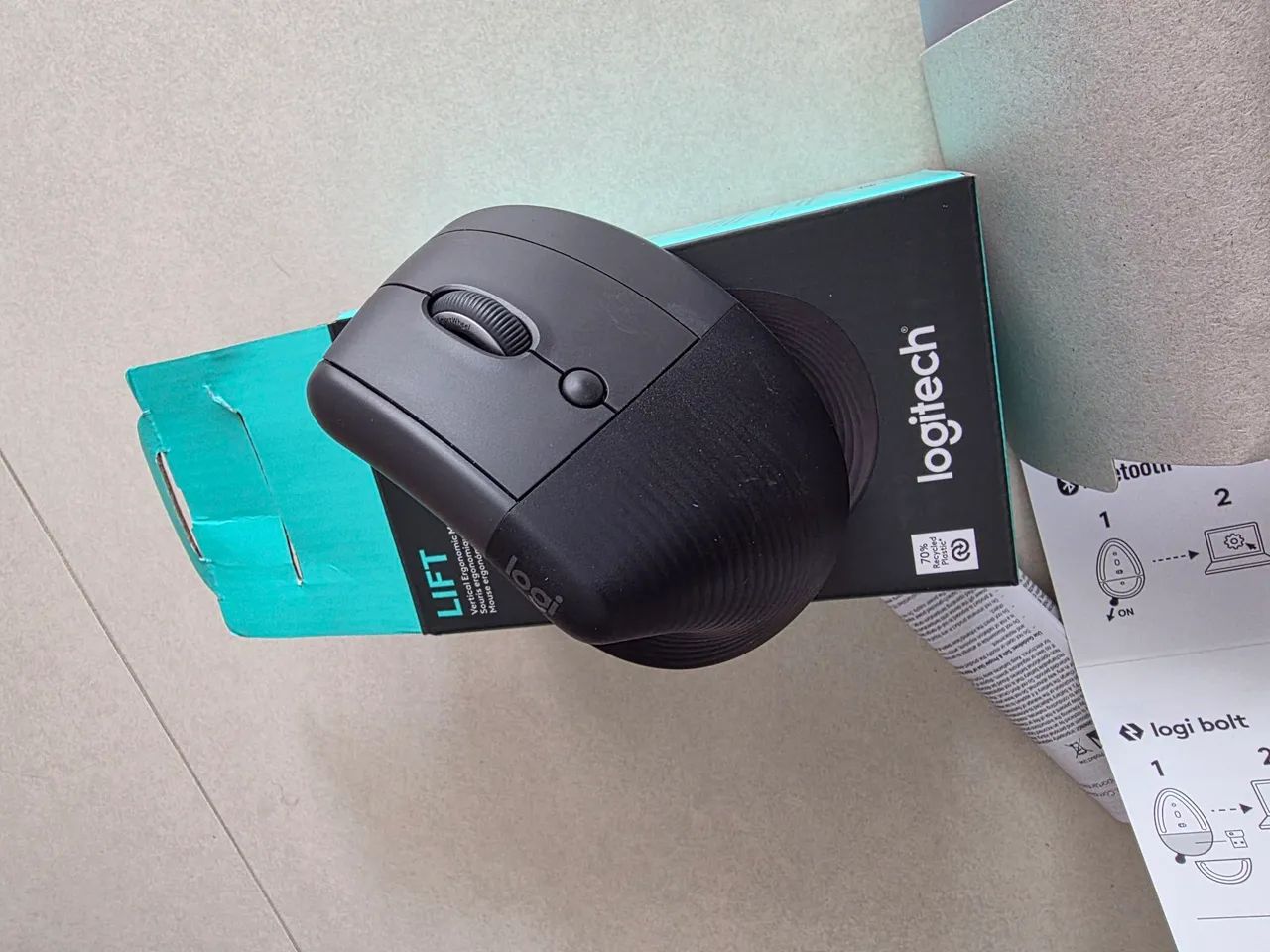 Mouse vertical Logitech LIFT - Foto 3