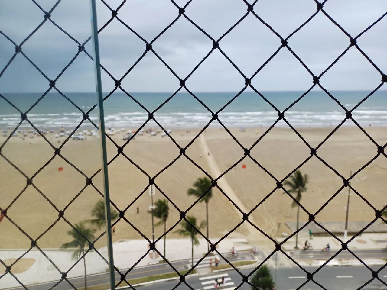 Apto pé na areia 3 quartos Guilhermina Praia Grande 