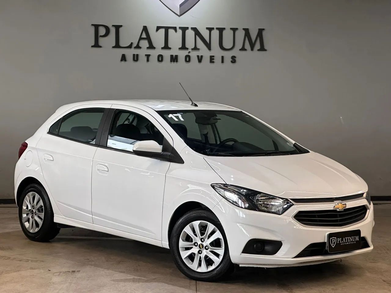 Chevrolet Onix Hatch LT 1.4 8V Flex Aut. 4P 2017 - Foto 3