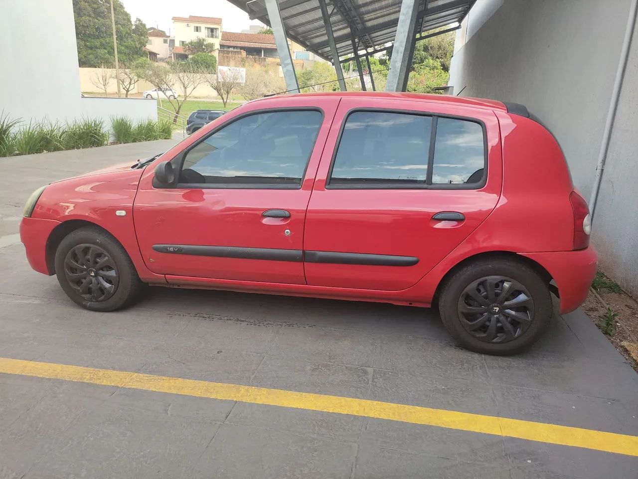 Renault Clio CLIO HI-FLEX 1.0 16V 5P 2011
