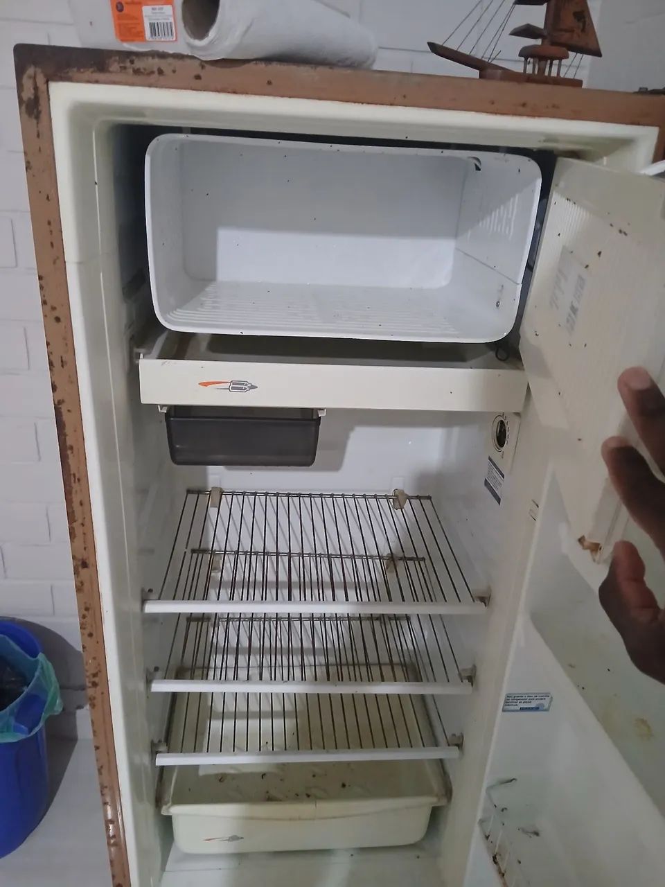 Vendo geladeira antiga oceano funcionando perfeitamente... - Foto 2