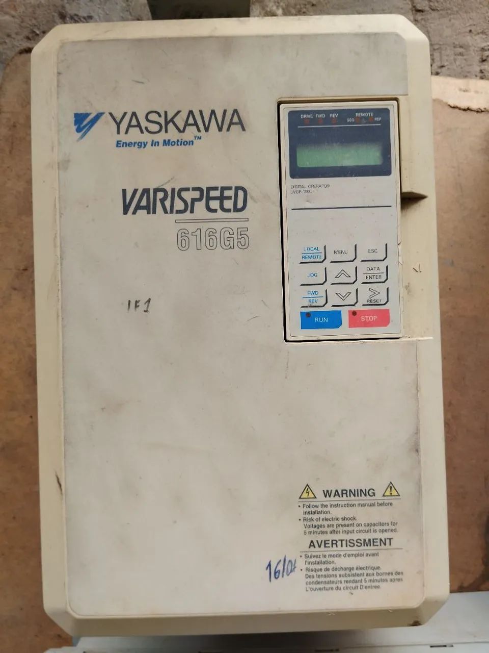 Inversor de frequência, Yaskawa, 40 A. Varispeed 616G6