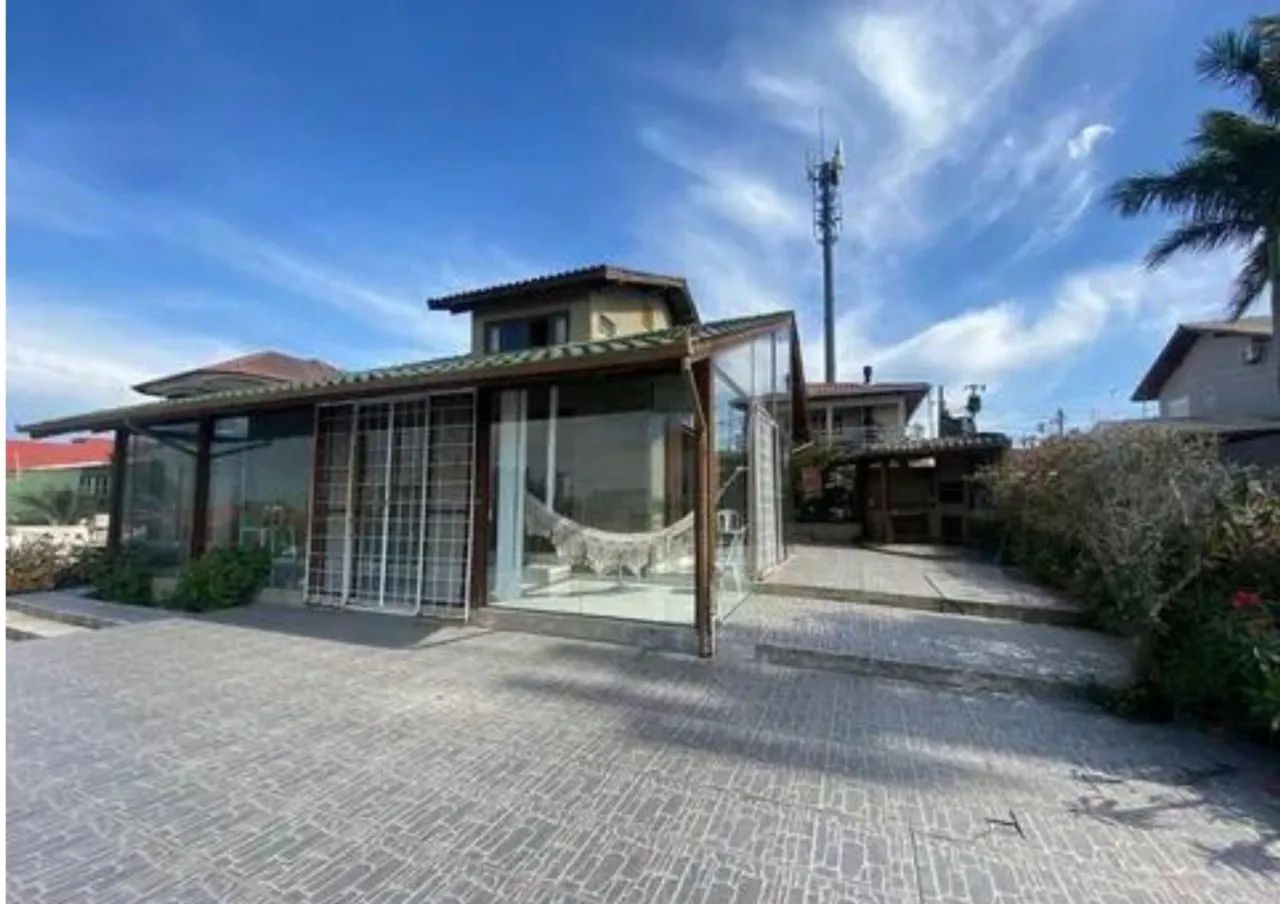 Casa semi-mobiliada, 04 quartos na Praia do Santinho - Foto 2