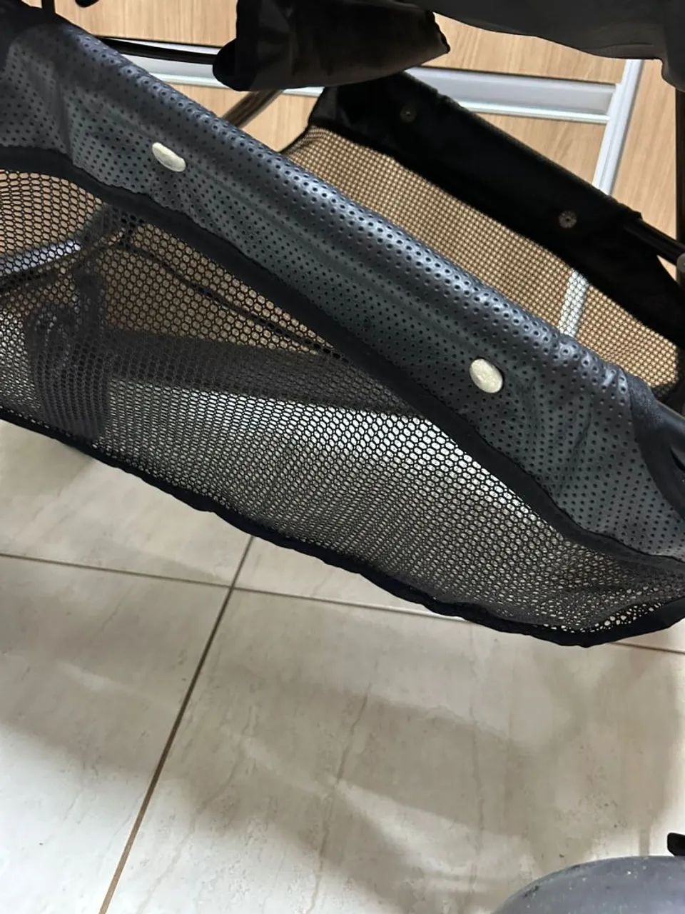 Carrinho de bebê Moisés com bebê conforto e base veícular  - Foto 4