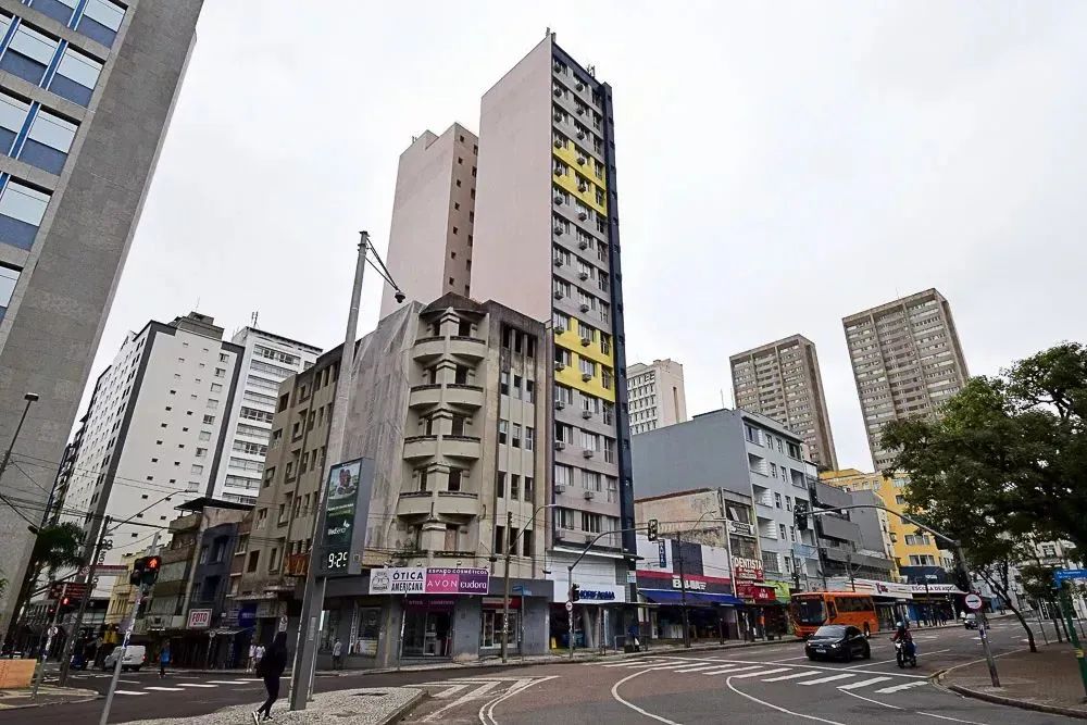 Apartamento no Centro com 1 quarto de 53,42m² - Edifício Fenix