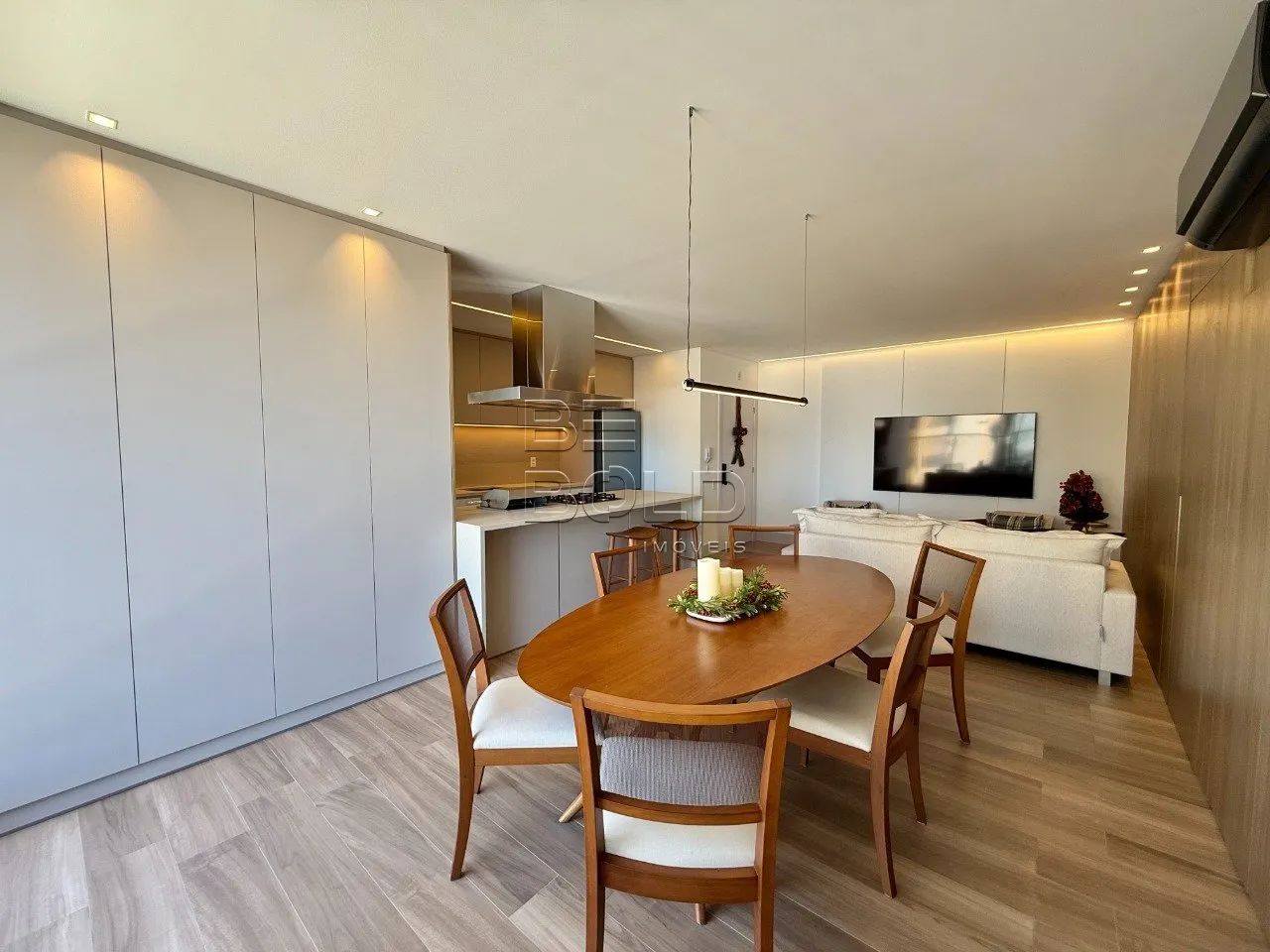 Apartamento com 3 dormitórios no Estreito