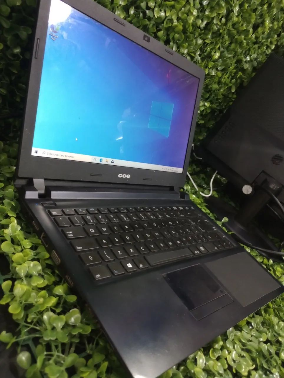 Vendo Notebook i3 