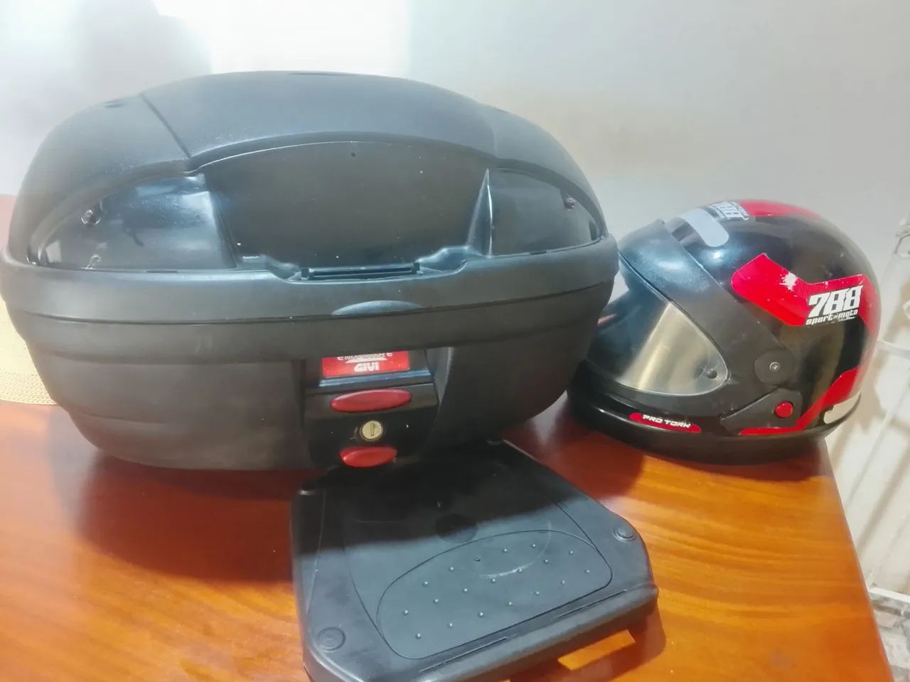 BAU  E  CAPACETE EXCELENTE.  - Foto 3