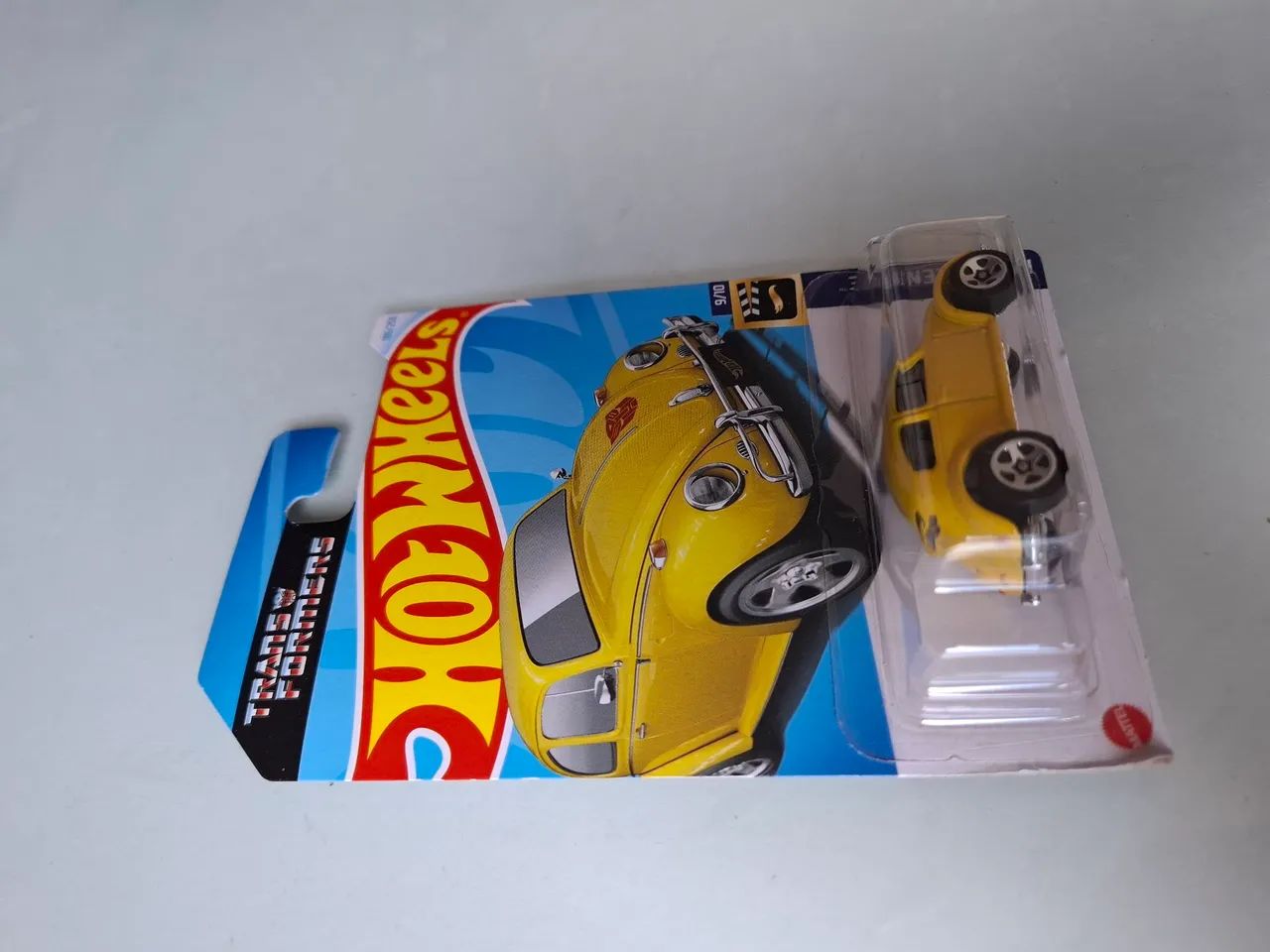 Hot Wheels, modelo Bumblebee da franquia Transformers - Foto 4
