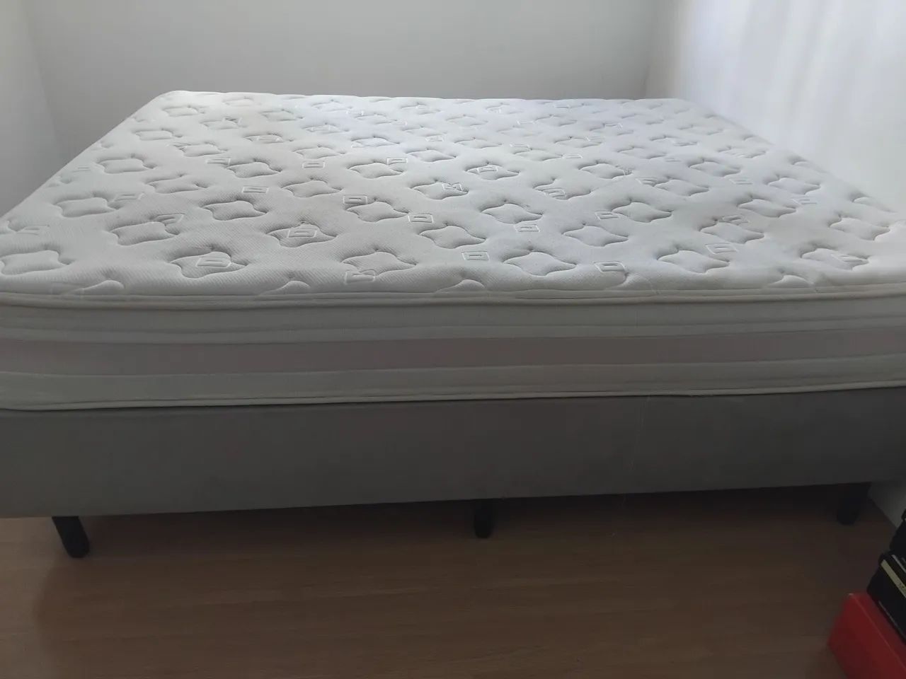 Cama box Queen size 
