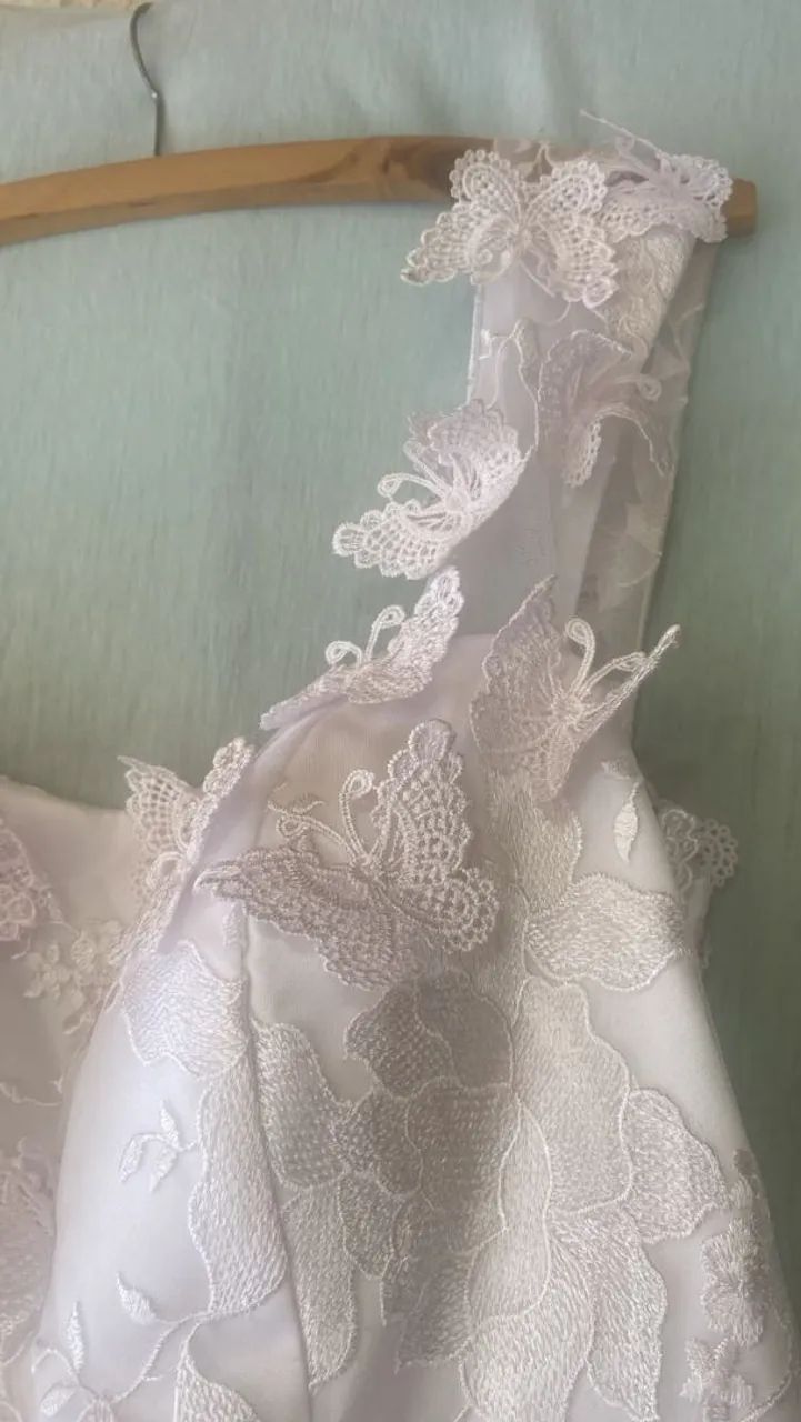 Vestido de Noiva Luxo com Aplicações - Impecável - Foto 5