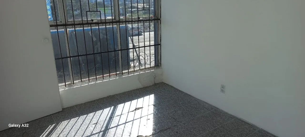 prédio com 2 lojas e 2 salas 8 garagens - Foto 3