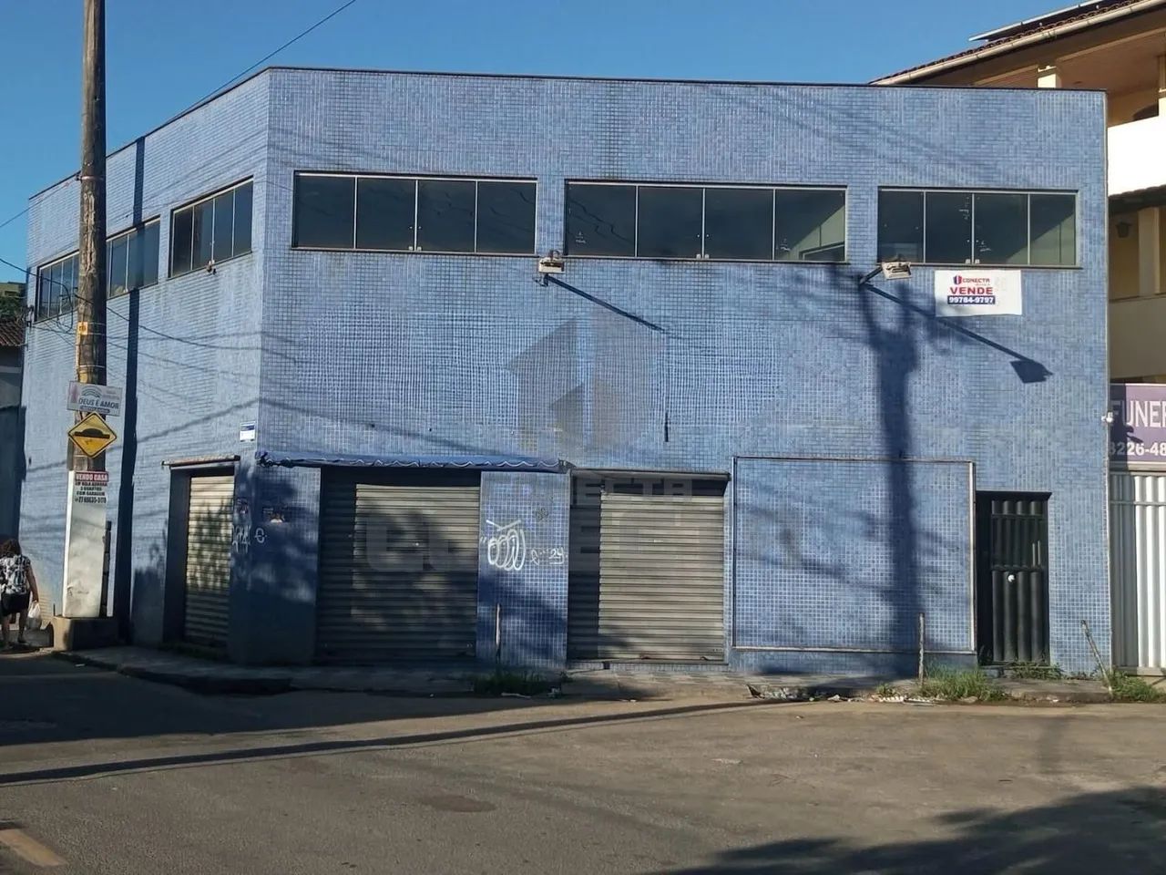Prédio Comercial com 2 pontos em Cariacica, Bela Aurora - 260m², 2 banheiros. - Foto 2