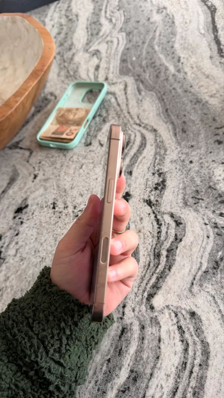 IPHONE 16 PRO 128gb SEMINOVO - Foto 2