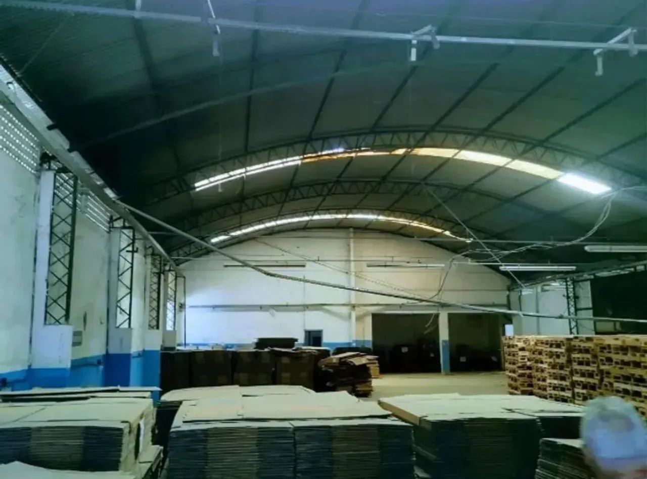 ALUGO GALPÃO DE 1.000 M2 NO DISTRITO DOCUMENTADO