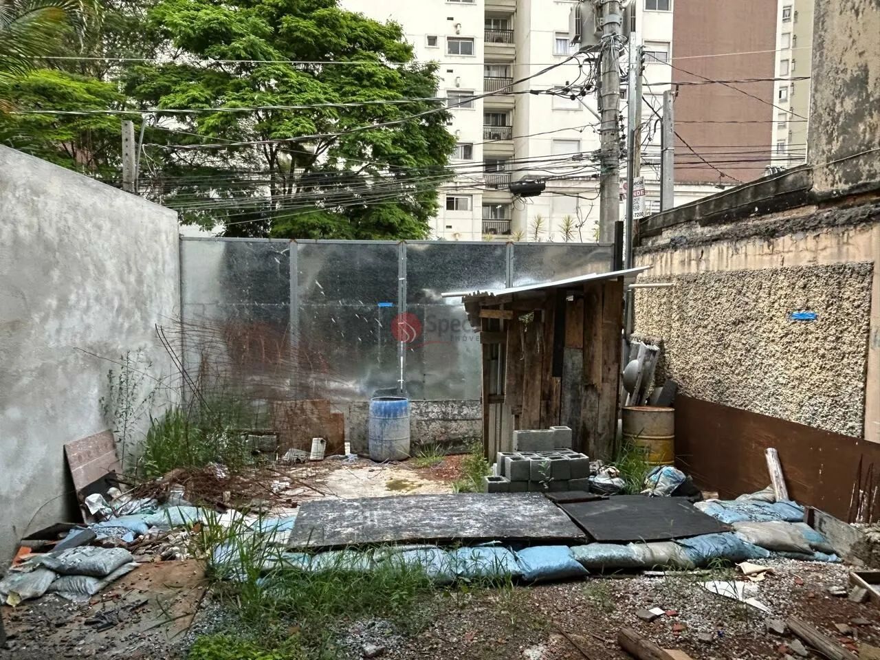 Terreno de 200 metros no Tatuapé.