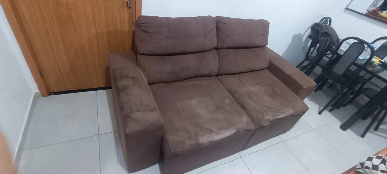 Sofá Retrátil 2 Lugares - Oportunidade para Reforma - Foto 2