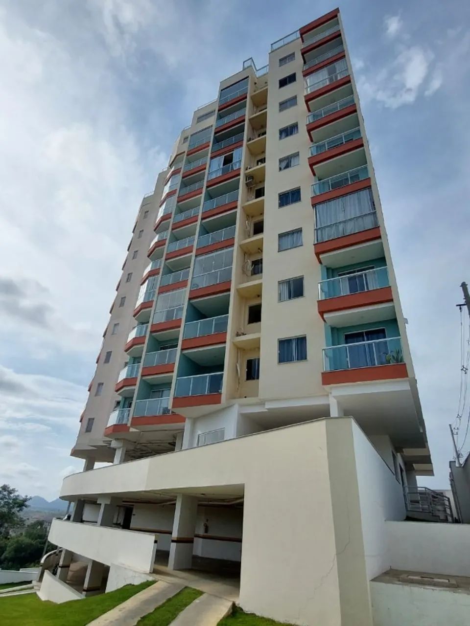 Alugo apartamento 2 quartos c/ suíte no Residencial Riviera | Edifício Pienezza - Colatina