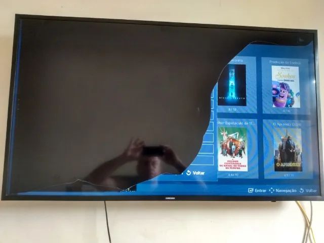 Smart tv Samsung 43 polegadas funcionando com defeito na tela