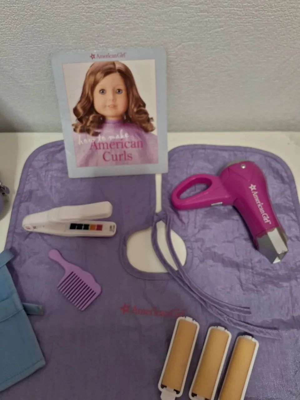 Mala e acessórios da boneca american gilr  - Foto 2