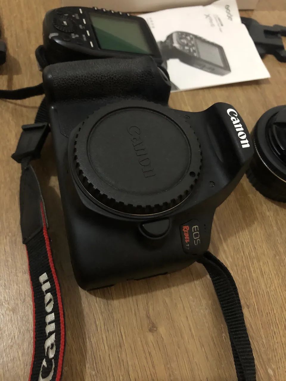 Câmera CANON com lente 24mm e flash - Foto 2