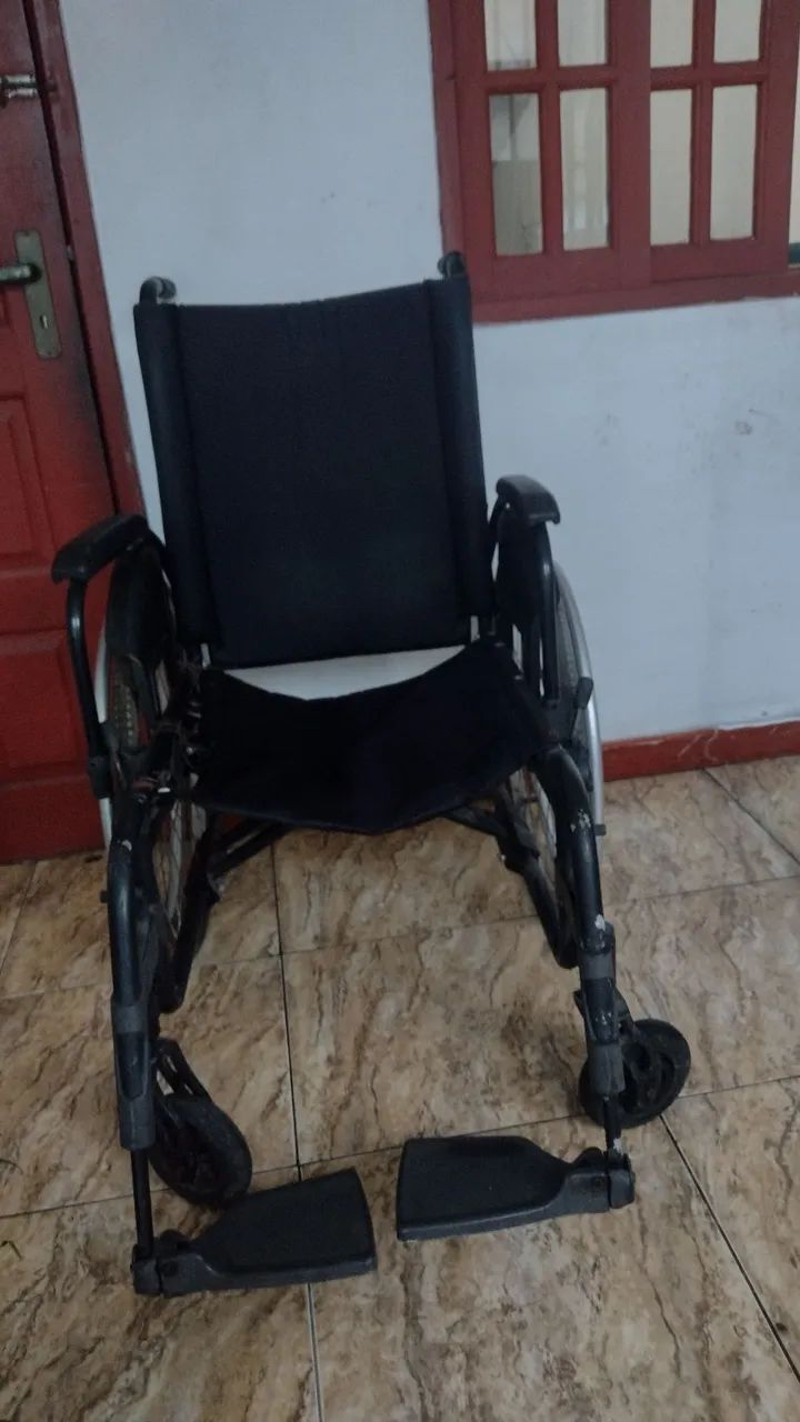 Cadeira de rodas  - Foto 2