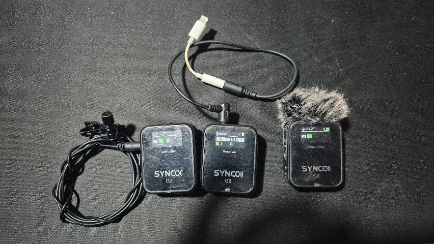 Microfone de Lapela Sem Fio Duplo SYNCO G2(A2) - 2 Transmissores +