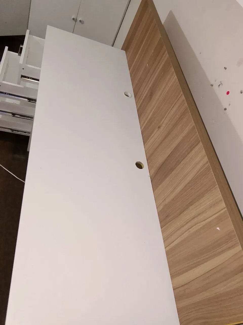 Escrivaninha com 4 gavetas  - Foto 3