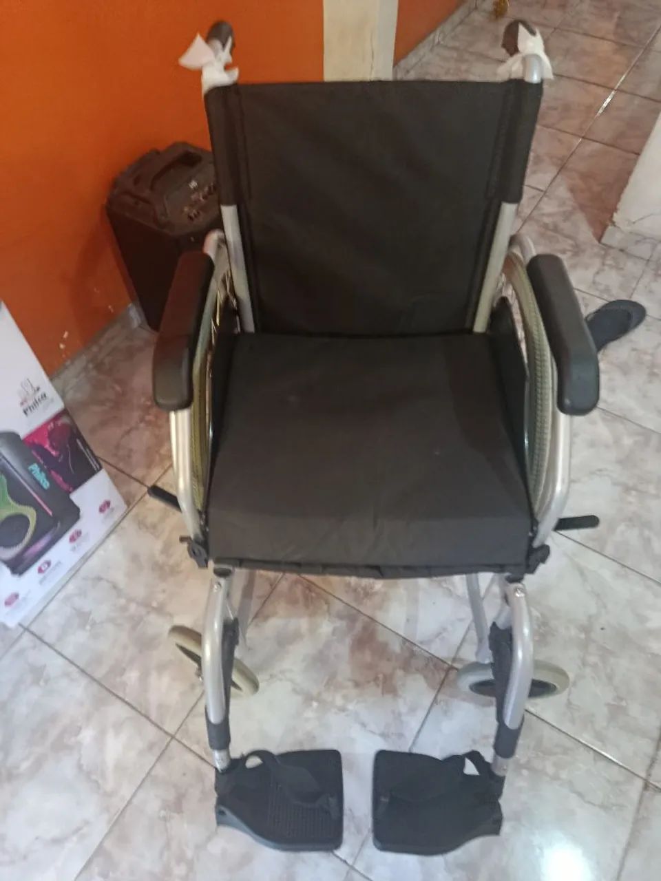 Cadeira de rodas  - Foto 2