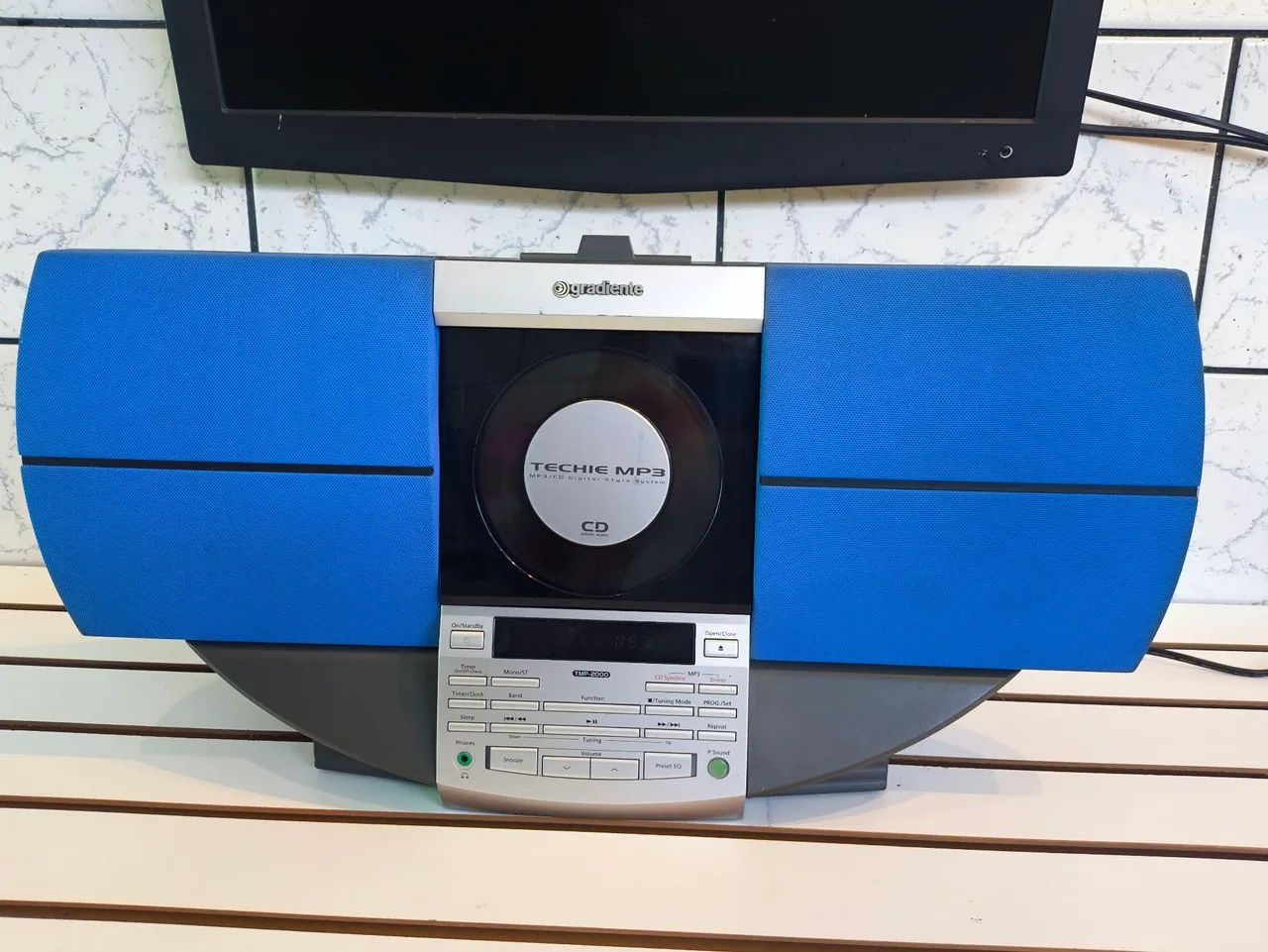 Antigo gradiente cd / MP3. modelo TMP 2000 RARÍSSIMO leia a descrição funcionando parcial 