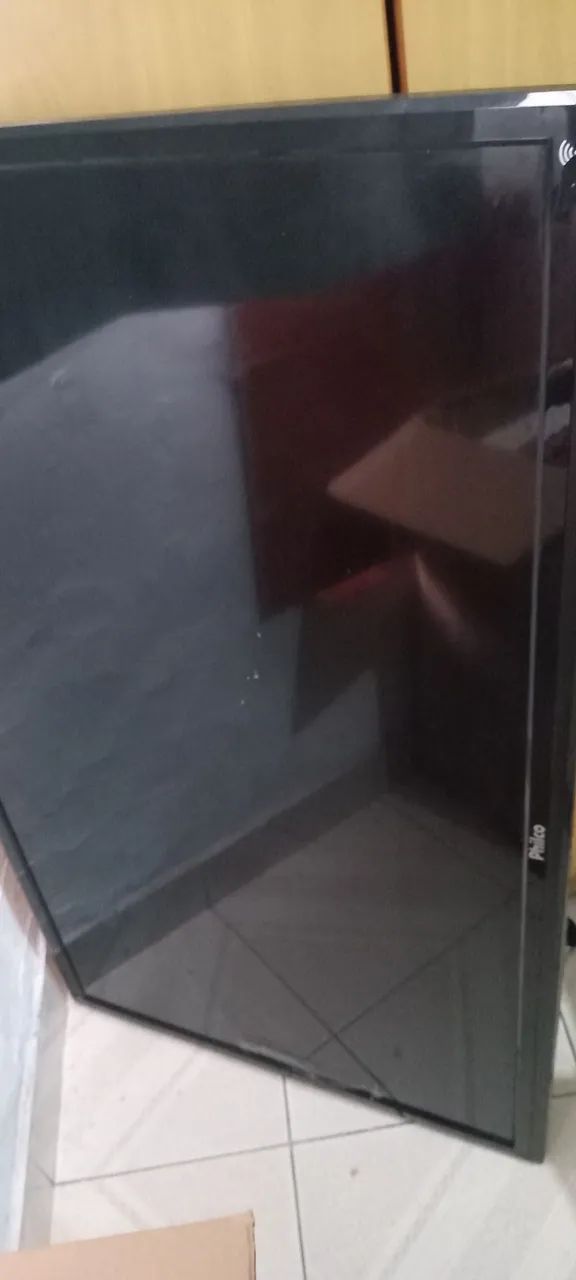 Tv Philco 41 polegadas  funcionando com lista na tela