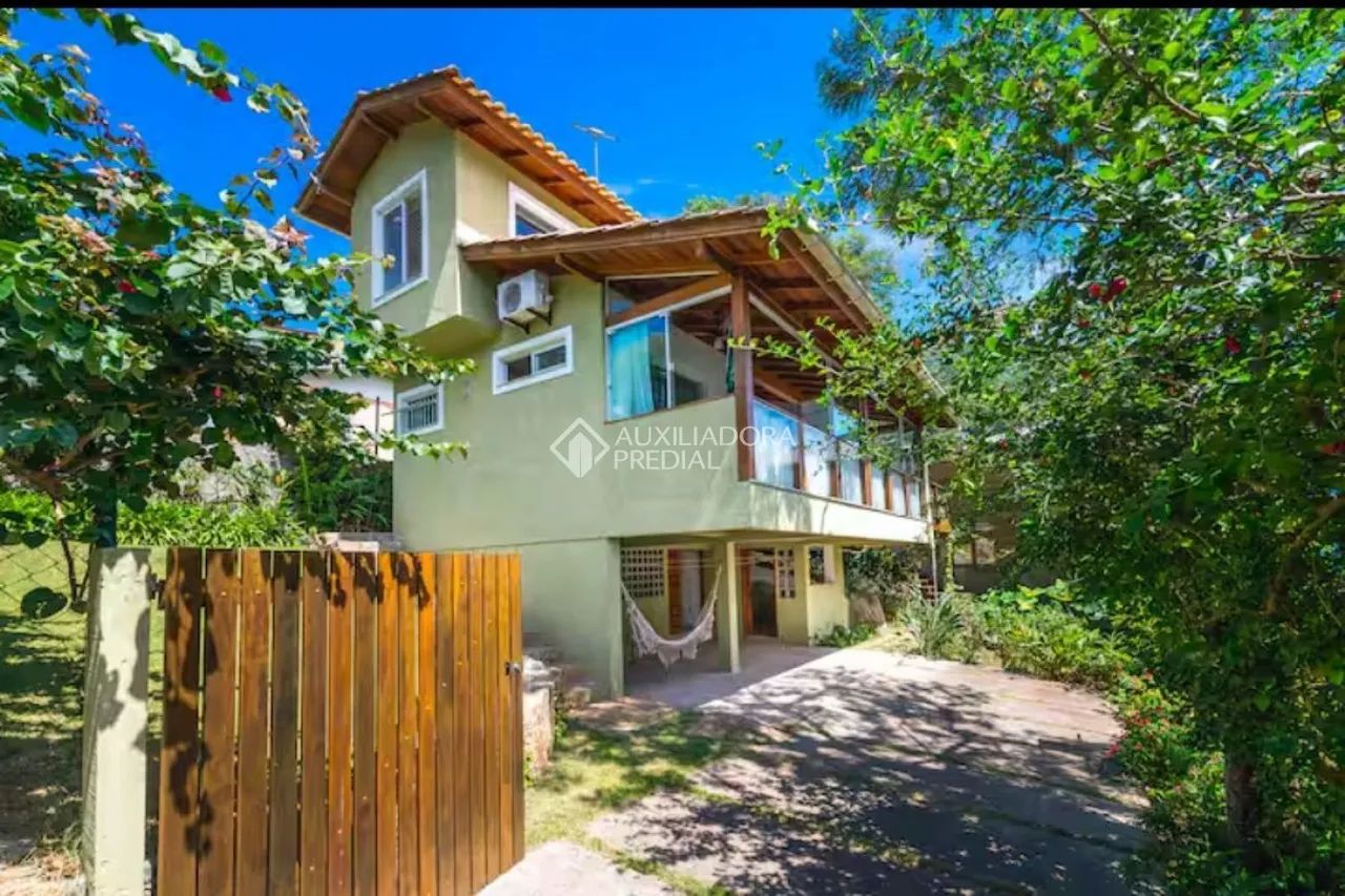 Casa de 3 dormitórios na Lagoa da Conceição - Foto 2