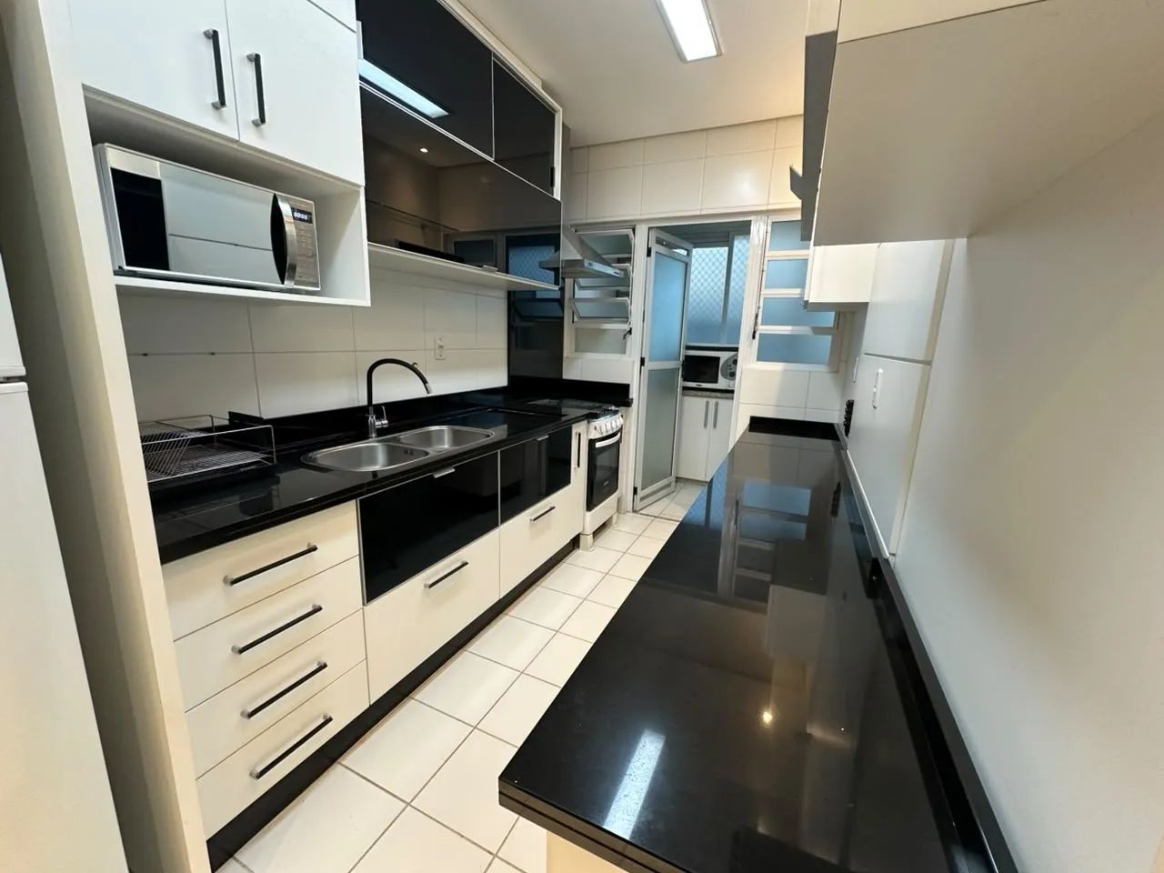 Apartamento de frente para o mar com 03 dormitórios - Foto 5