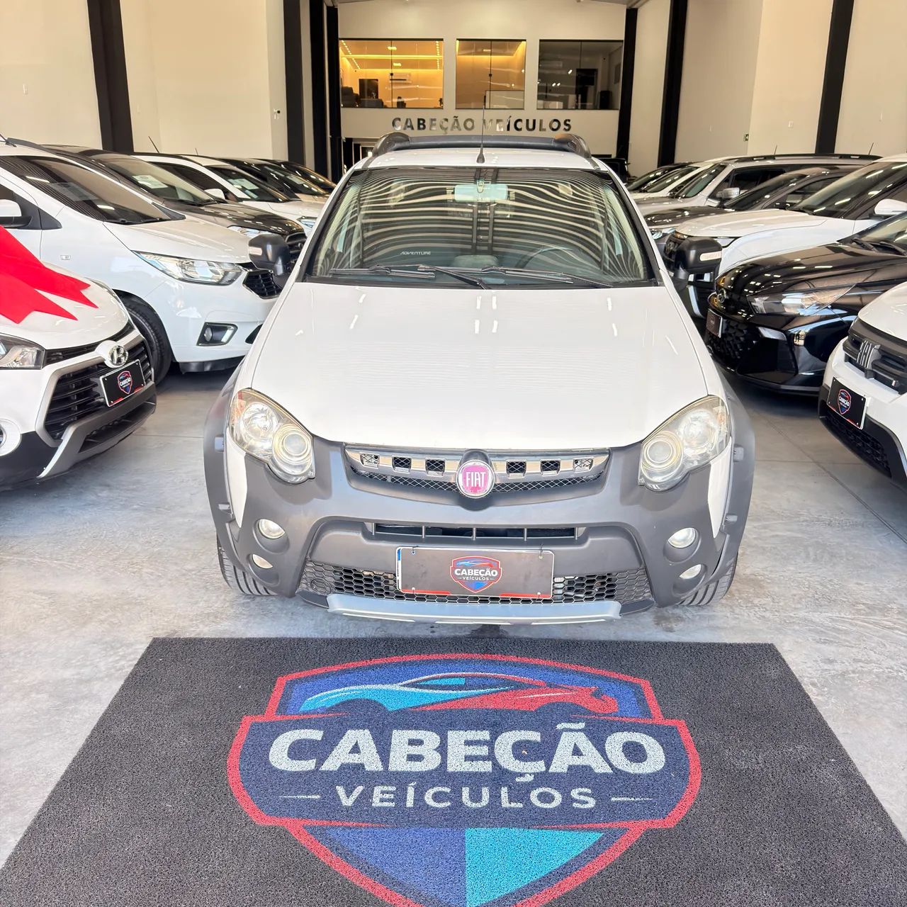 Fiat Strada Adventure1.8/ 1.8 Locker Flex CD 2014 - Foto 2