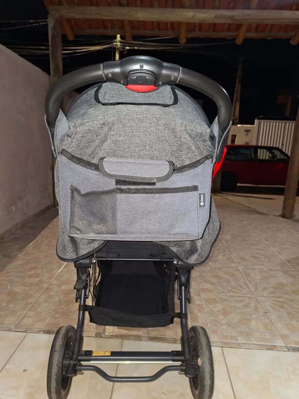 Carrinho de bebê duplo 