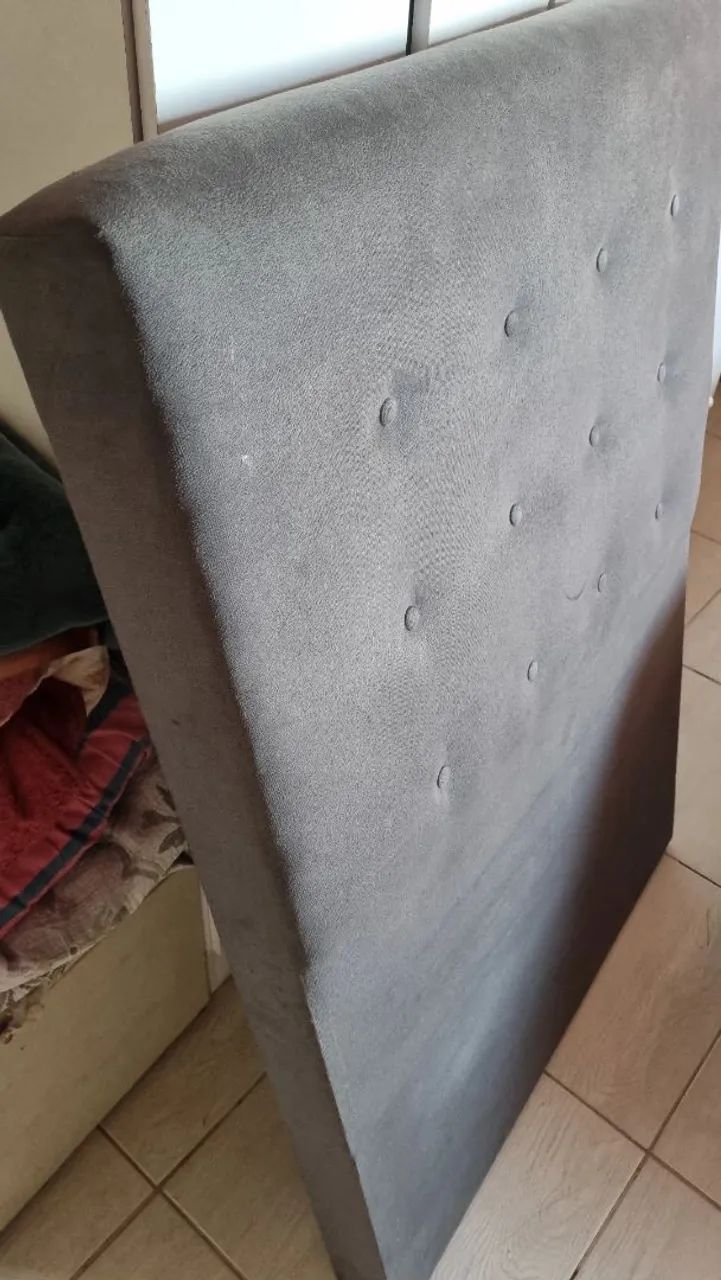 Cabeceira para cama de solteiro na cor cinza chumbo - Foto 3